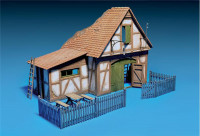 Miniart  35556 Shed with Wooden Fence