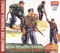 German WWII Tank Suppliers & Crew Set