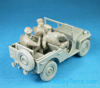 Miniart  35050 British staff car with crew