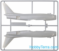 Academy 12449 F-86F "Sabre"