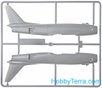 Academy 12530 Model Set. P-47D and F-86E "Gabreski"
