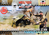 Polish anti-tank gun Bofors 37mm with crew
