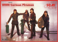 WWII German firemen (4 figures)