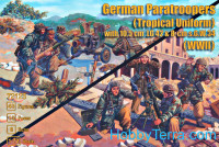 German Paratroopers (Tropical Uniform) with 10.5cm LG 42 & 8cm s.G.W.34 WWII