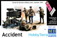 Accident. Soviet & German military men, Summer 1941