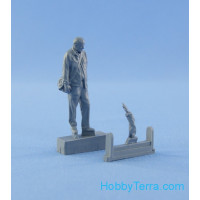 Northstar Models  F-43015-rk Resin figue of mechanic (driver) type 2