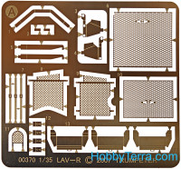 Trumpeter  00371 USMC LAV-C2 Light Armored Vehicle Command and Control