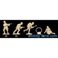 Waterloo 1815 AP034 1:72 figures. WWII Italian infantry, support group