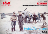 Bf-109F-4 with German Luftwaffe personnel