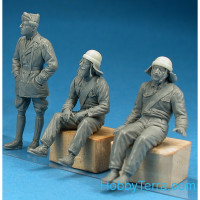 Miniart  35093 Italian tank crew