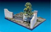 Miniart  36051 Diorama with Park Wall