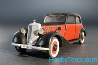 Miniart  38008 German passenger car Typ 170V Saloon, 4 doors