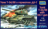 T-34/85 WW2 Soviet tank (1944) witn D5-T gun