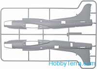 Airfix  12010 Eighth Air Force: Boeing B-17G™ & Bomber Re-supply Set