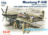 Mustang P-51B WWII American fighter with USAAF Pilots and Ground Personnel