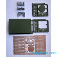 UMmt 711-01 Kit de modelo de plástico M-8-24 Lançador de foguetes com peças impressas