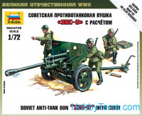 Soviet anti-tank gun ZIS-3 with crew